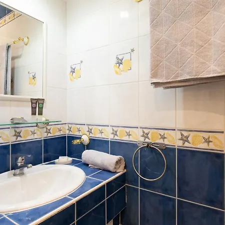 2 Apartment, Near The Sea And Local Market * Cannes
